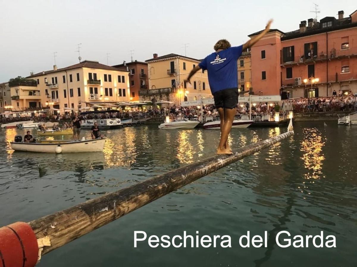 Appartamento "Il Vicolo" Peschiera del Garda Exteriör bild
